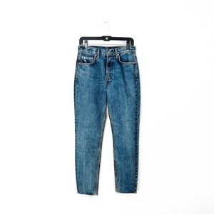 GRLFRND Karolina Jeans in Never Again Wash